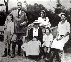 jung e familia 1918 New York Times